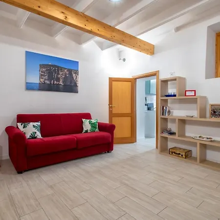 Dery Holiday La Torre *